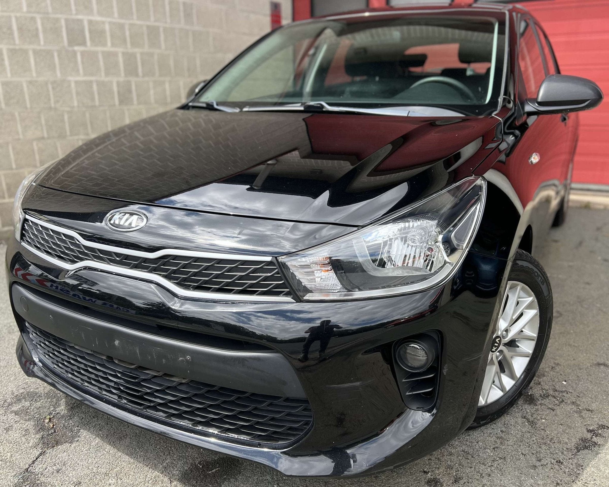 Kia Rio 1.2i Easy + CLIM + NAVI + CAR-PASS (bj 2019), Auto's, Kia, Euro 6, 4 cilinders, Zwart, 62 kW
