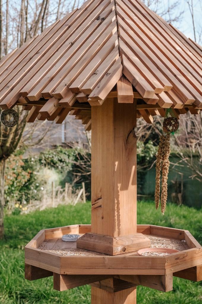 Handgemaakt thermowood vogelhuis: 2m50, Jardin & Terrasse, Maisons & Bains d'oiseaux, Neuf, Enlèvement