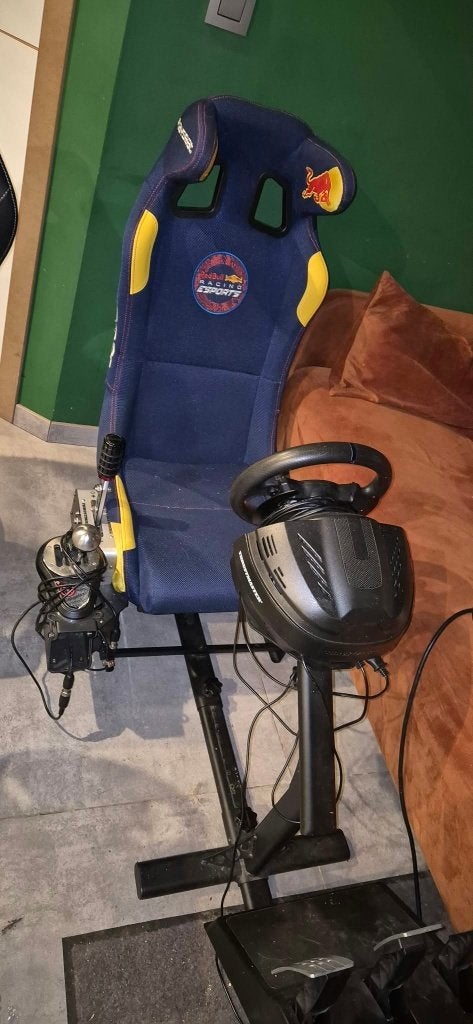 Simrig Redbull Esports met T300 RS GT, Ophalen, Zo goed als nieuw, Playseat of Racestoel, PlayStation 4