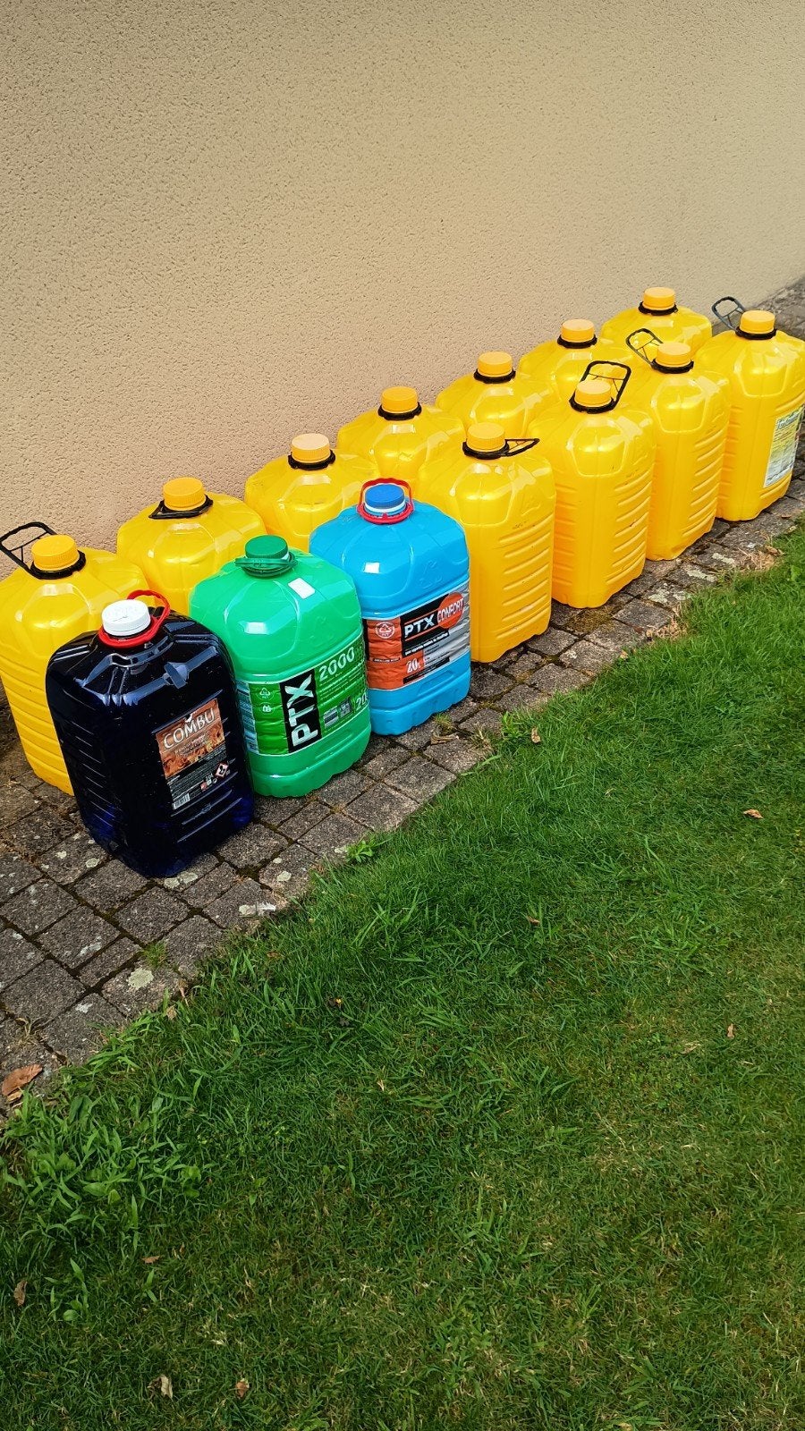Petroleum bussen, Huis en Inrichting, Kachels, Ophalen