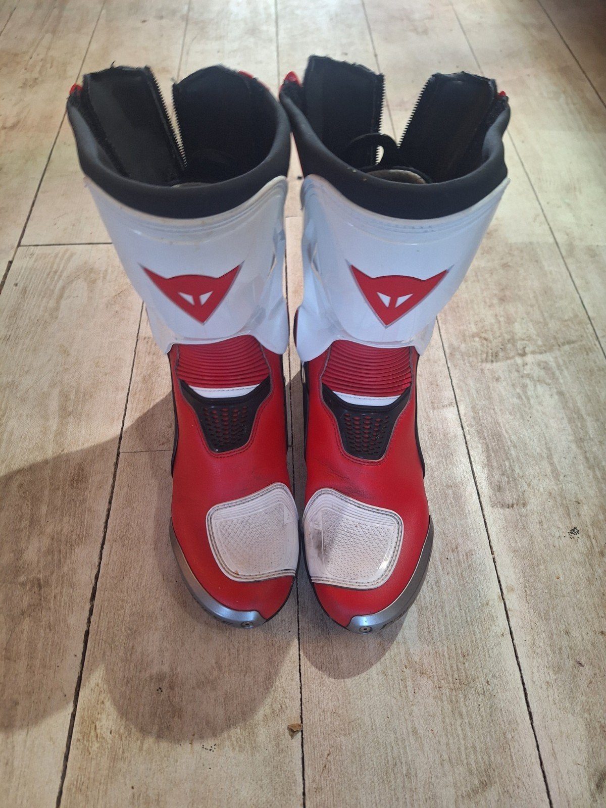 Dainese motorlaarzen maat 42 zo goed als nieuw, Motoren, Ophalen