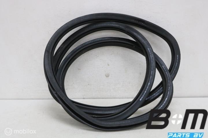 Portierrubber LA of RA Audi A4 8W Avant 8W9833721B, Utilisé