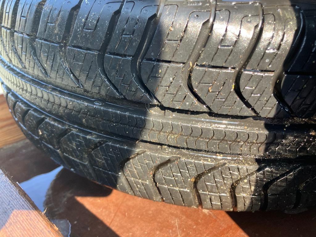 ALL SEASON PIRELLI CINTURATO 185 55 15 H, Auto-onderdelen, Banden en Velgen, Ophalen, Gebruikt, 15 inch, Velg(en)