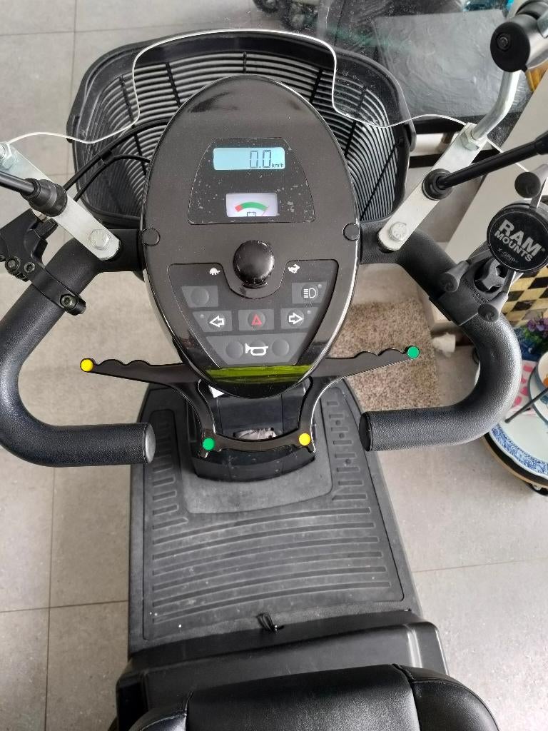 Scootmobiel in zeer goede staat, Fietsen en Brommers, Ophalen, Gebruikt, STERLING Elite Mini