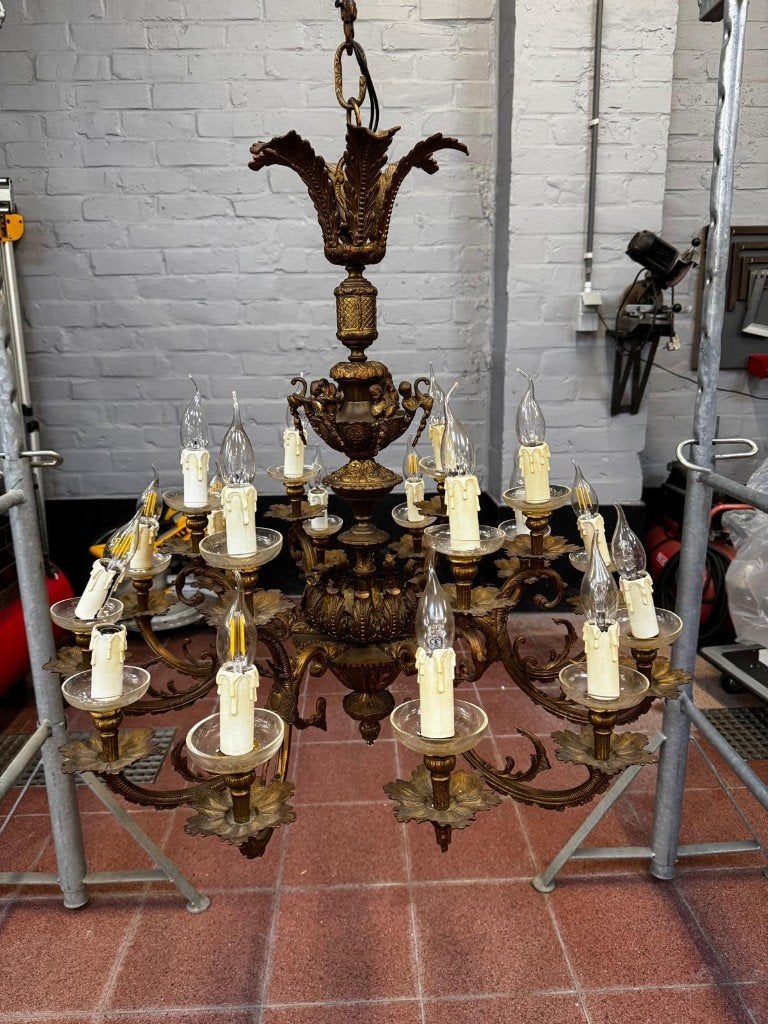 Grote klassieke kroonluchter – meerarmig – rijk gedecoreerd, Enlèvement, Utilisé