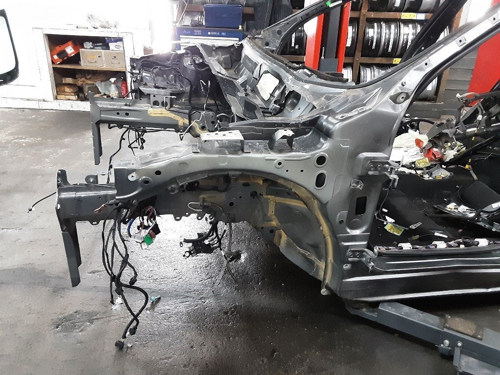 PARE BOUE AVANT GAUCHE Nissan Juke (F16) (01-2019/-), Garde-boue, Mevr. I. Hauben, Utilisé, Avant