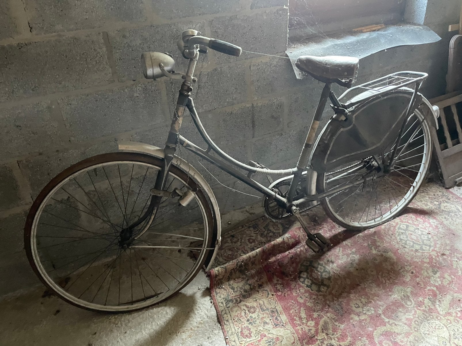 Fiets. Oud, als decoratie, of te herstellen., Fietsen en Brommers, Ophalen, Gebruikt
