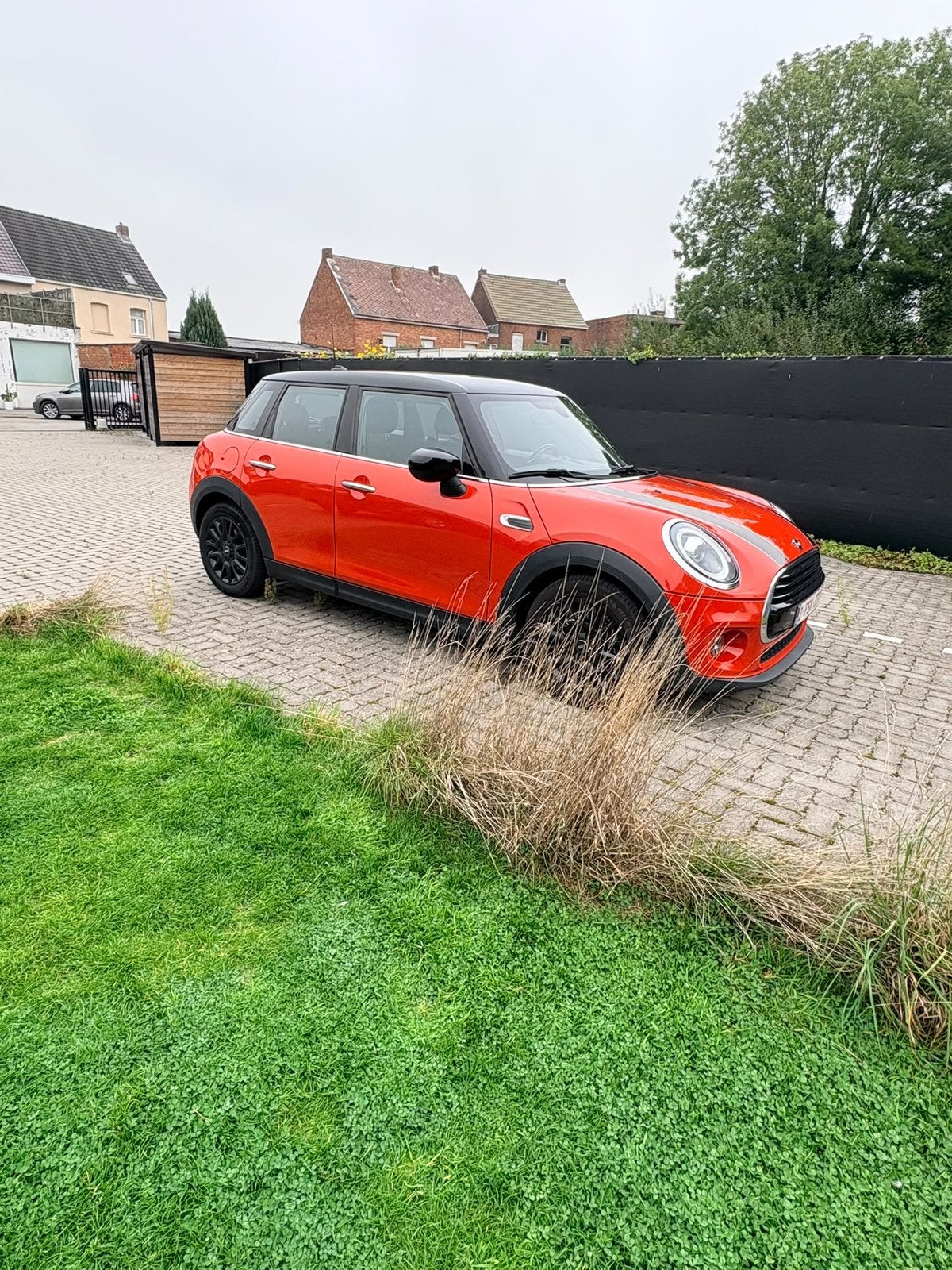 5-deurs MINI Cooper in perfecte staat!, Auto's, Voorwielaandrijving, Dealer onderhouden, Euro 6, Overige kleuren