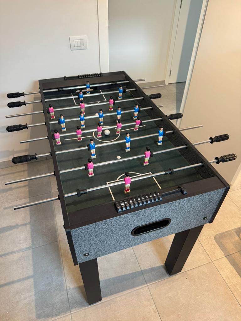 Voetbaltafel, Ophalen, Zo goed als nieuw