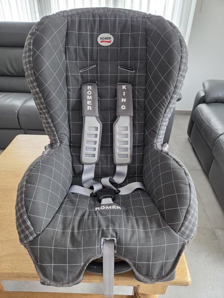 Rehausseur enfant Römer King 9 -18 kg, Enfants & Bébés, Sièges auto, Romer, Ceinture de sécurité, Enlèvement, Utilisé