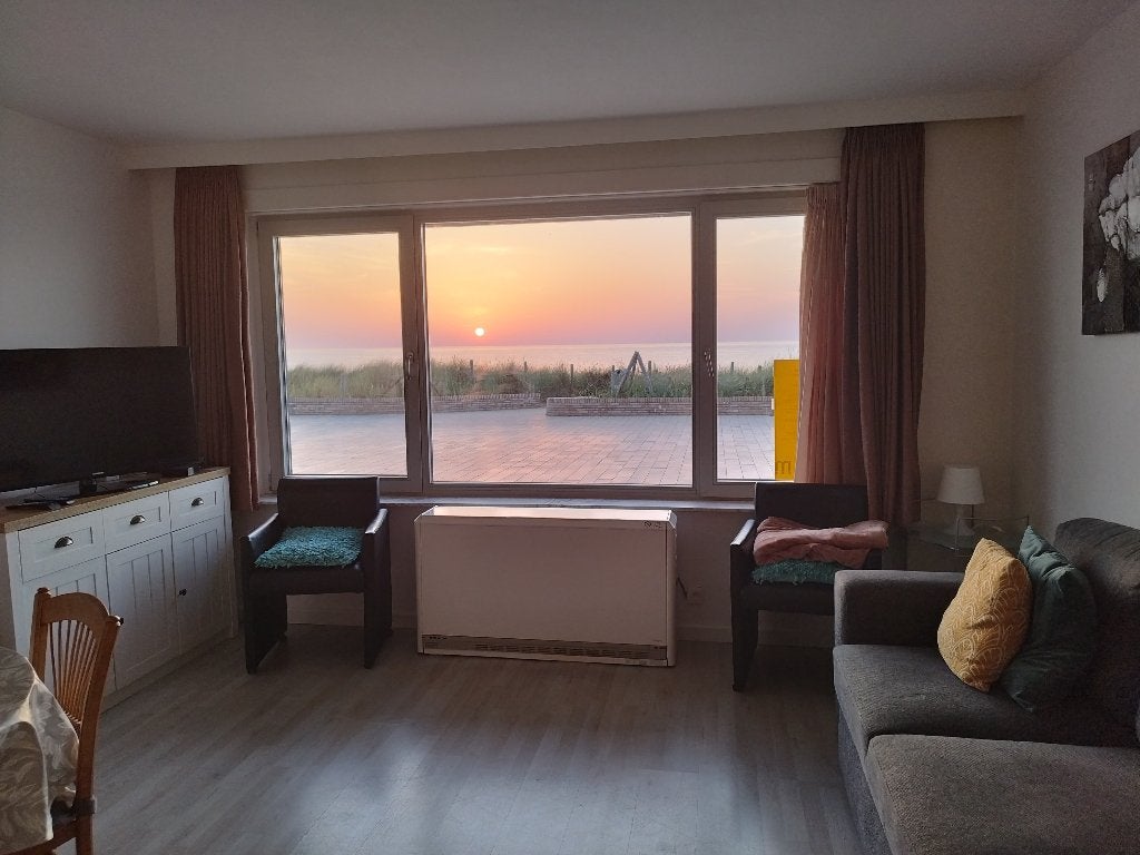 gezellig app. dijk Westende gelijkvl. front. zeez. 2 slaapk., Immo, Westende-Bad, Tot 200 m², 5 kamers, Appartement