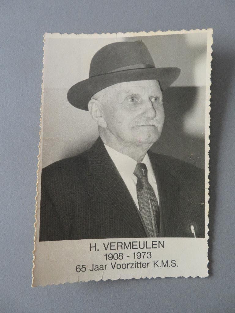 Fotokaart H. Vermeulen 1973 , 65 jaar voorzitter KMS, Verzamelen, Foto's en Prenten, Ophalen of Verzenden, Zo goed als nieuw, Overige onderwerpen