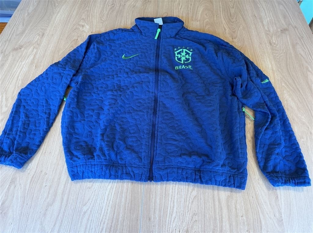 Nike Brazil Swoosh Trainingspak - Maat M, Ophalen of Verzenden, Zo goed als nieuw, Maat 48/50 (M)