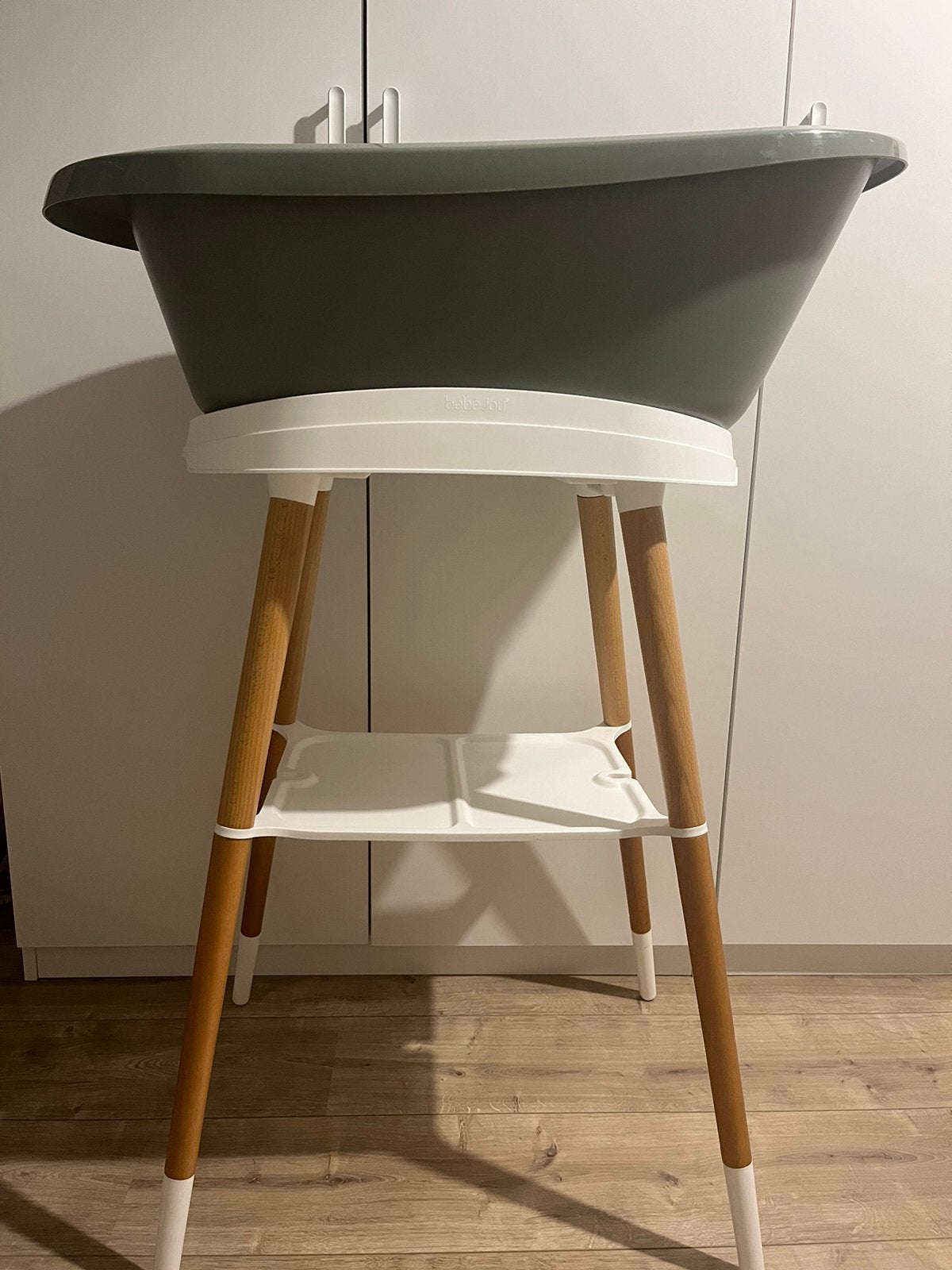 bébé-jou bad (groen) + staander + verkleiner, Kinderen en Baby's, Badjes en Verzorging, Ophalen, Zo goed als nieuw, Badje, Bébé-jou