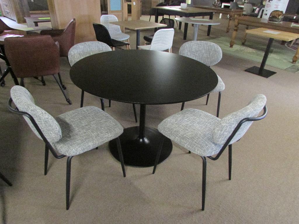 Nieuw tafel + 4 stoelen = 515 euro compleet., Huis en Inrichting, Tafels | Eettafels, Ophalen, Nieuw