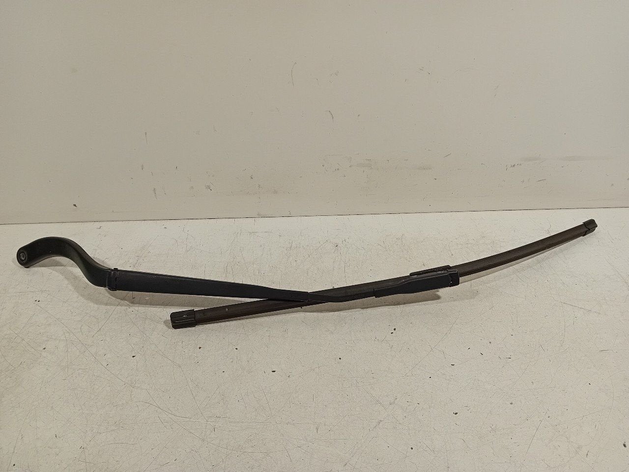Ruitenwisserarm links voor Alfa Romeo MiTo, Onderdelen@venauto.nl, Van der Ven Autorecycling B.V., Gebruikt, Ettenseweg 76, 4706 PB Roosendaal, The Netherlands