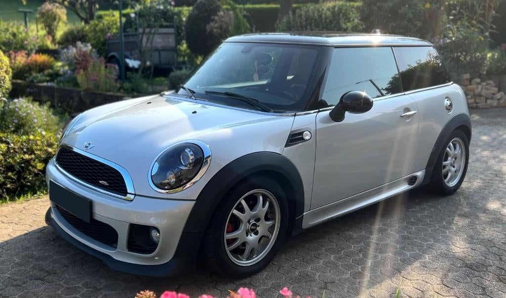 Vends Mini Cooper D JCW Edition dans l'état, Autos, Mini, Argent ou Gris, 82 kW, Noir, Diesel