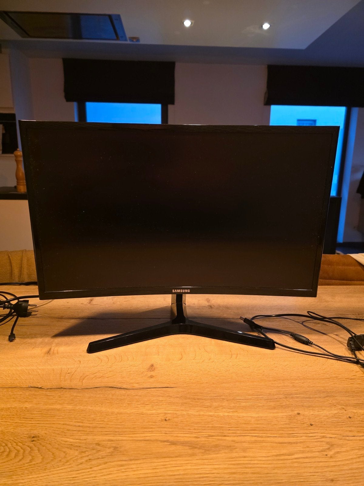 Samsung 24" Curved Full HD Monitor – Gaming of bureau, 3 tot 5 ms, VA, DisplayPort, Samsung