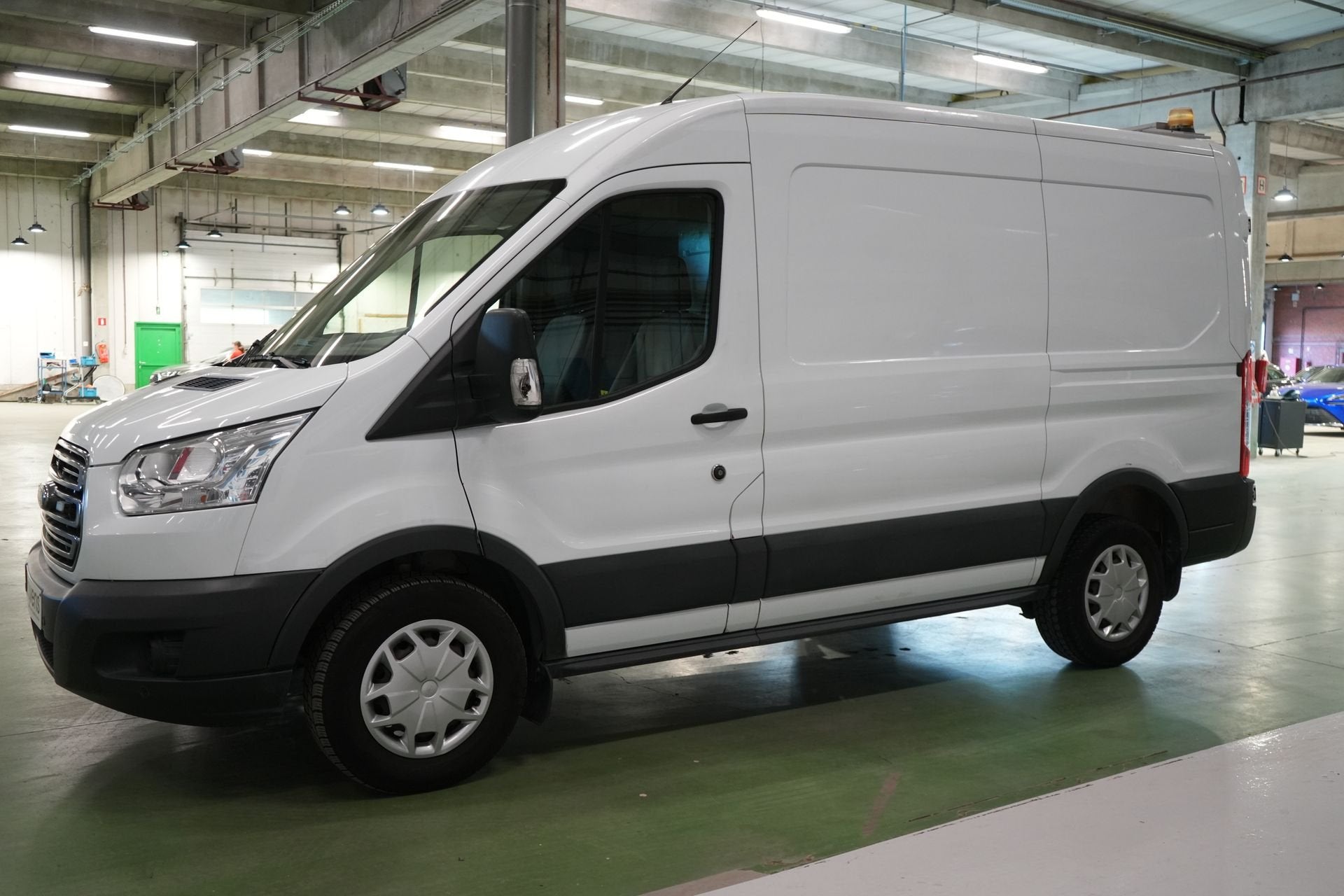(1XFG373) FORD TRANSIT 2T 350M FOU MWB HR DSL, Voorwielaandrijving, Stof, Euro 6, Wit