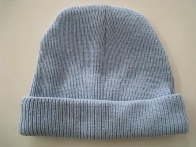 Muts lichtblauw, 100% acryl, zeer warm., Vêtements | Femmes, Bonnets, Écharpes & Gants, Enlèvement, Bonnet