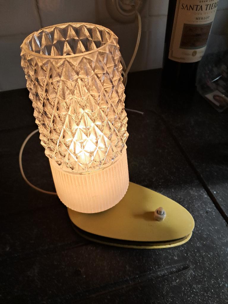 Lampe de table Massive vintage jaune avec abat-jour en verre, Enlèvement ou Envoi
