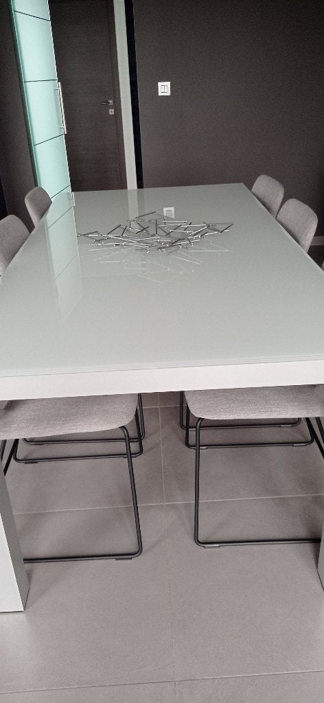Table salle à manger, Comme neuf, 100 à 150 cm, Enlèvement, Verre