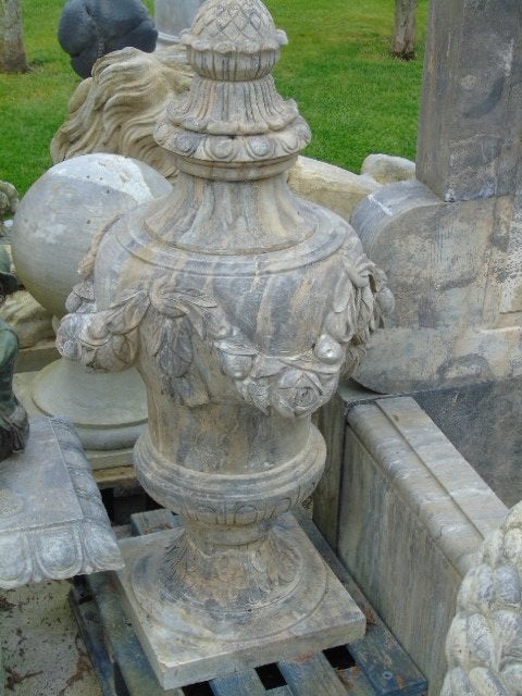 têtes de colonne ou pilastre en pierre bleu , arduin, Jardin & Terrasse, Enlèvement, Comme neuf