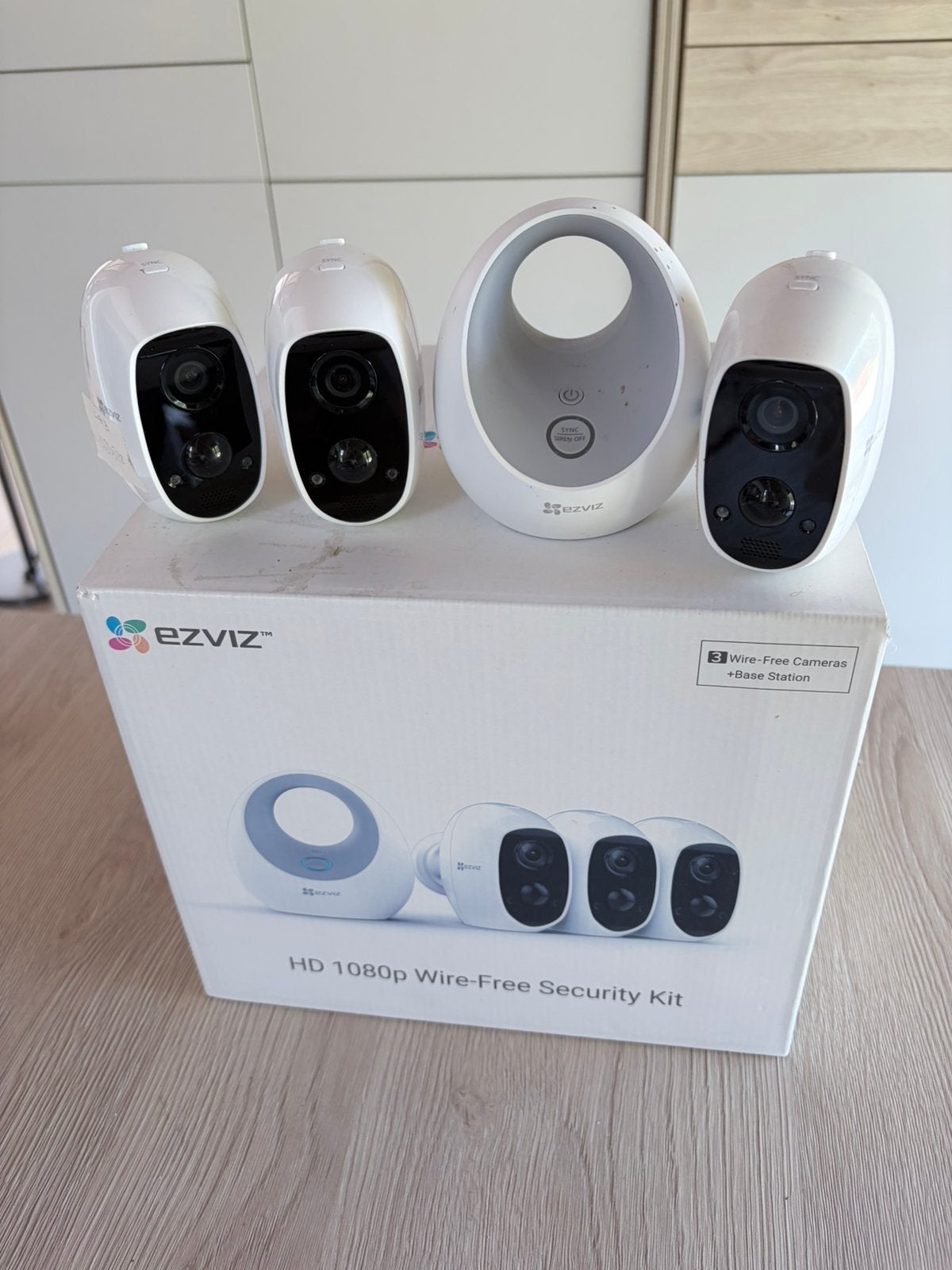 2 x système de caméra sans fil EZVIZ C3A Tri (W2D)., TV, Hi-fi & Vidéo, Enlèvement, Neuf, Caméra extérieure