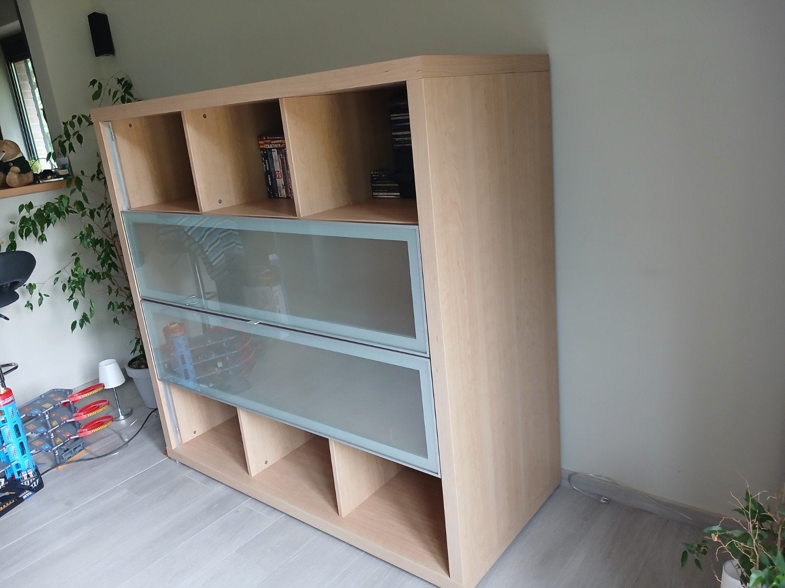 Wandkast/ TV kast, Enlèvement