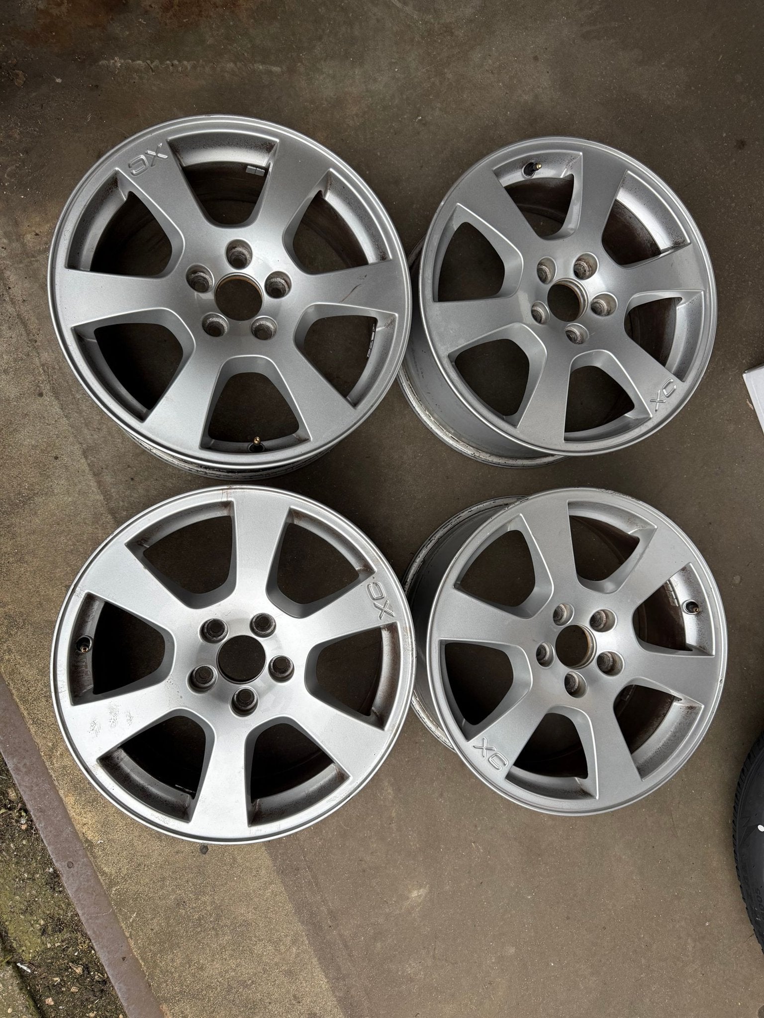 originele 17 inch Volvo XC90 XC60 XC40 R-line velgen, Autos : Pièces & Accessoires, Pneus & Jantes, Jante(s), Véhicule de tourisme