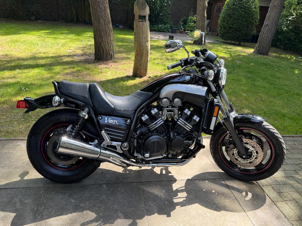 VMAX 1200 finale edition! 2006 Rode org. special paint dummy, Motoren, Motoren | Yamaha, Cardan-aandrijving, Occasion, 4 cilinders