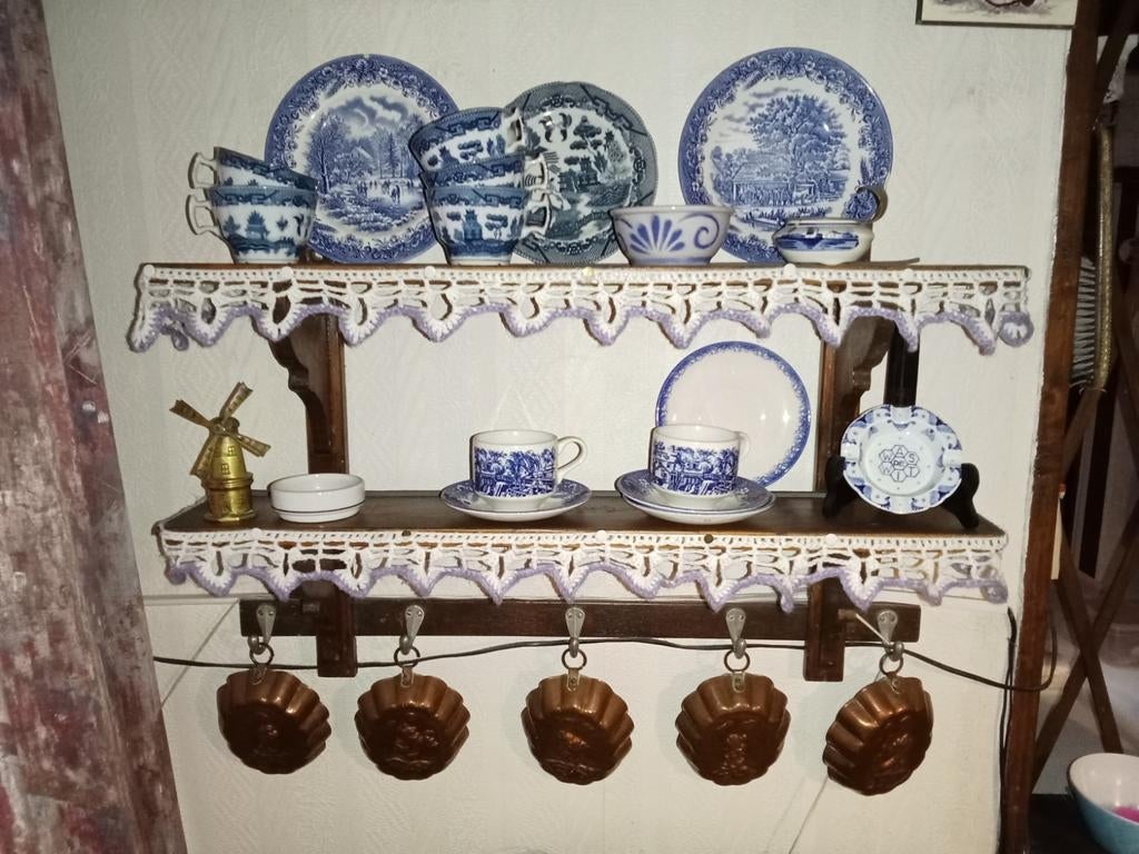 Decoratieve bordjes en pannetjes, Ophalen