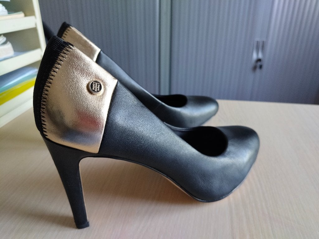Chaussures Tommy Hilfiger taille 38 neuves, Neuf, Tommy hilfiger, Chaussures à haut talons, Enlèvement