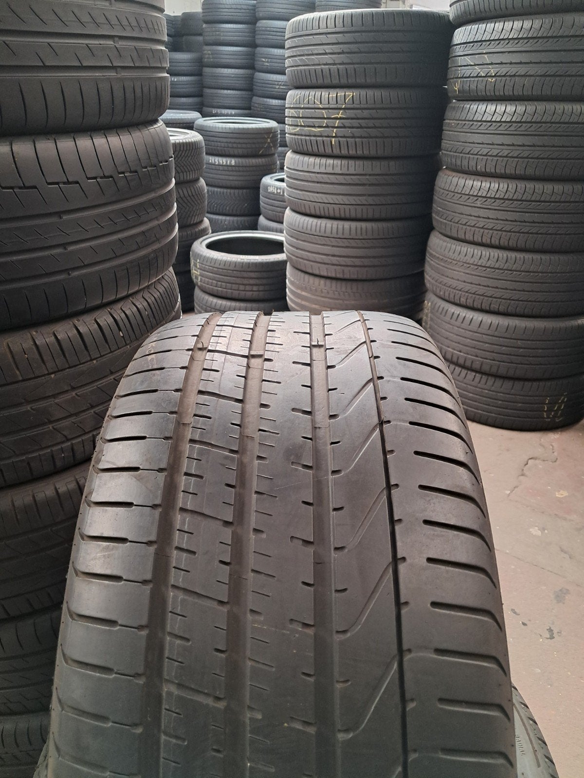 27535r20 275 35 r20 275/35/20 Pirelli avec montage, Enlèvement ou Envoi