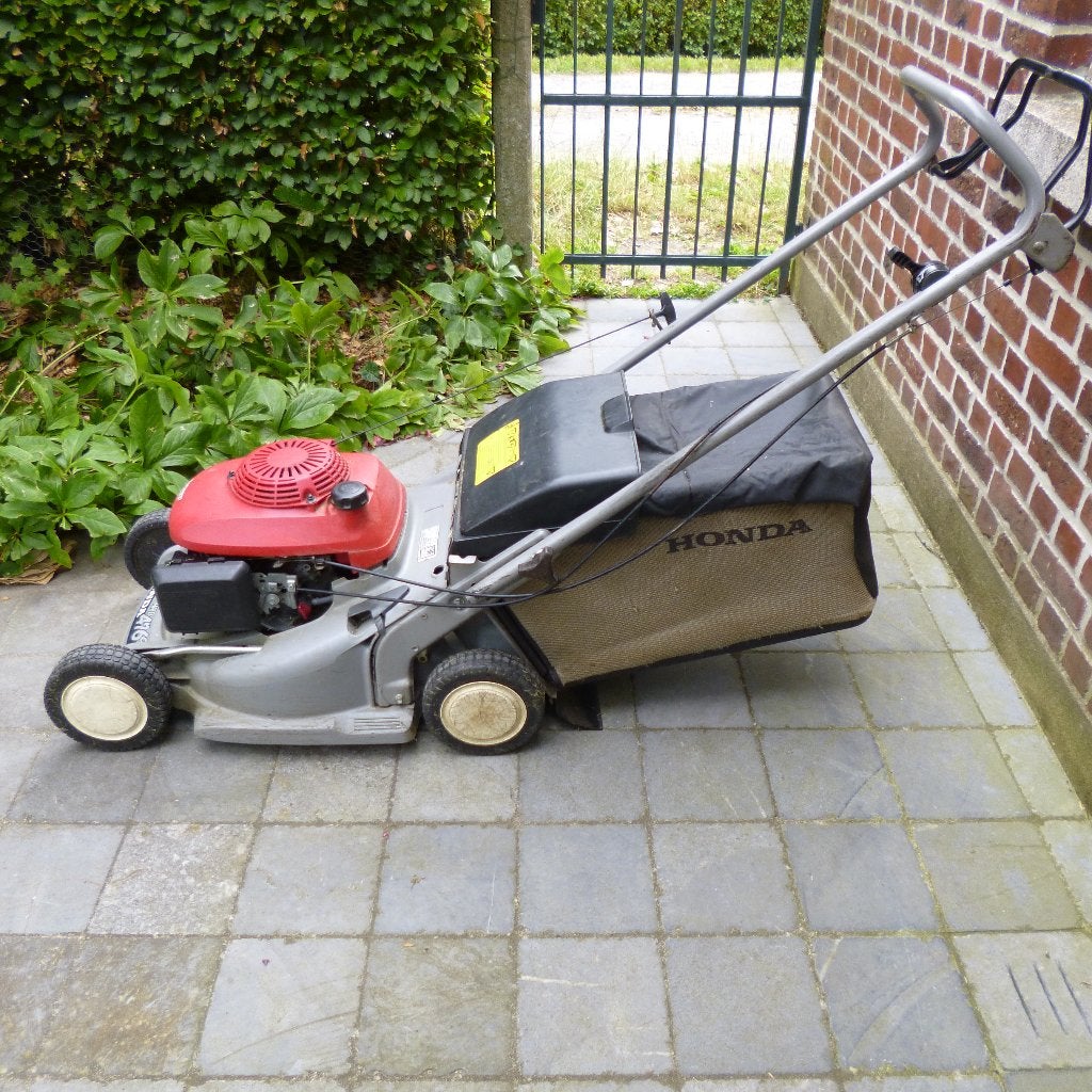 Machine à gazon Honda, Jardin & Terrasse, Tondeuses à gazon, Utilisé, Tondeuses à gazon à essence, 40 à 49 cm, Tondeuse rotative