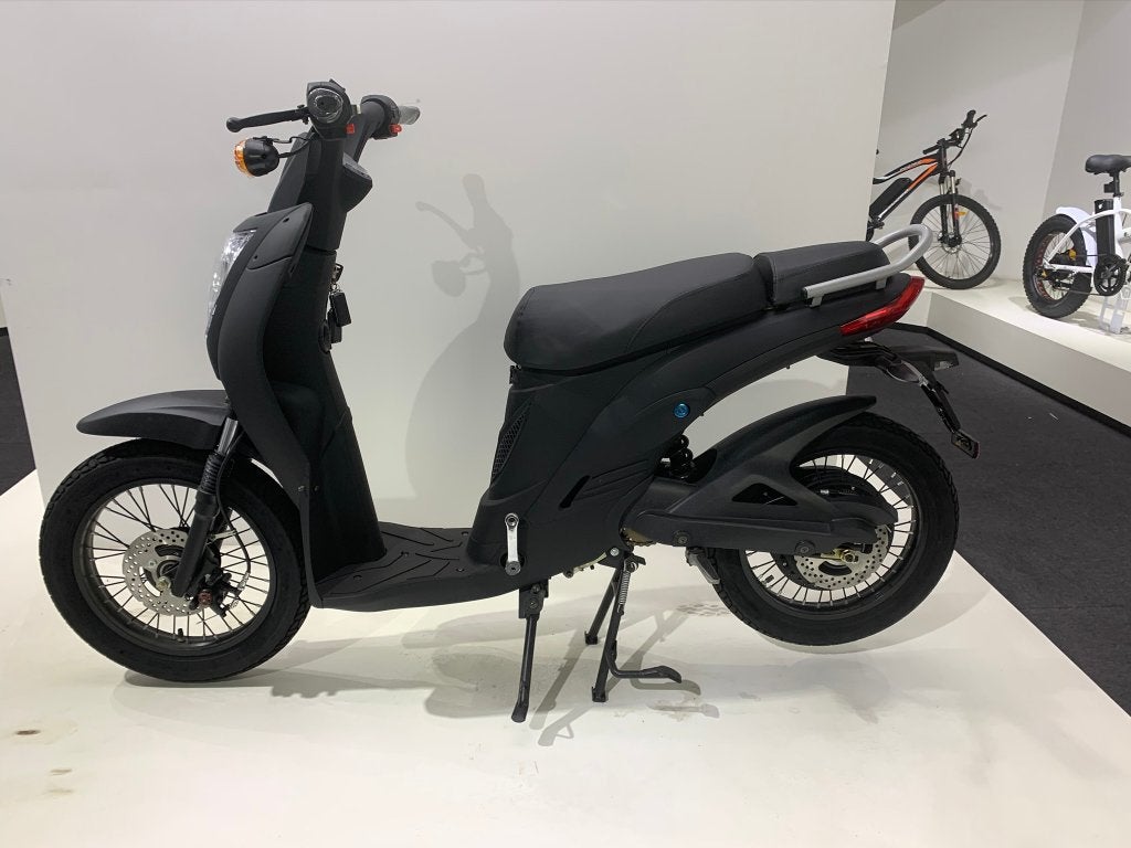 Groene elektrische scooter 48V lithium – met papieren, Ophalen, Zo goed als nieuw, Klasse A (25 km/u)