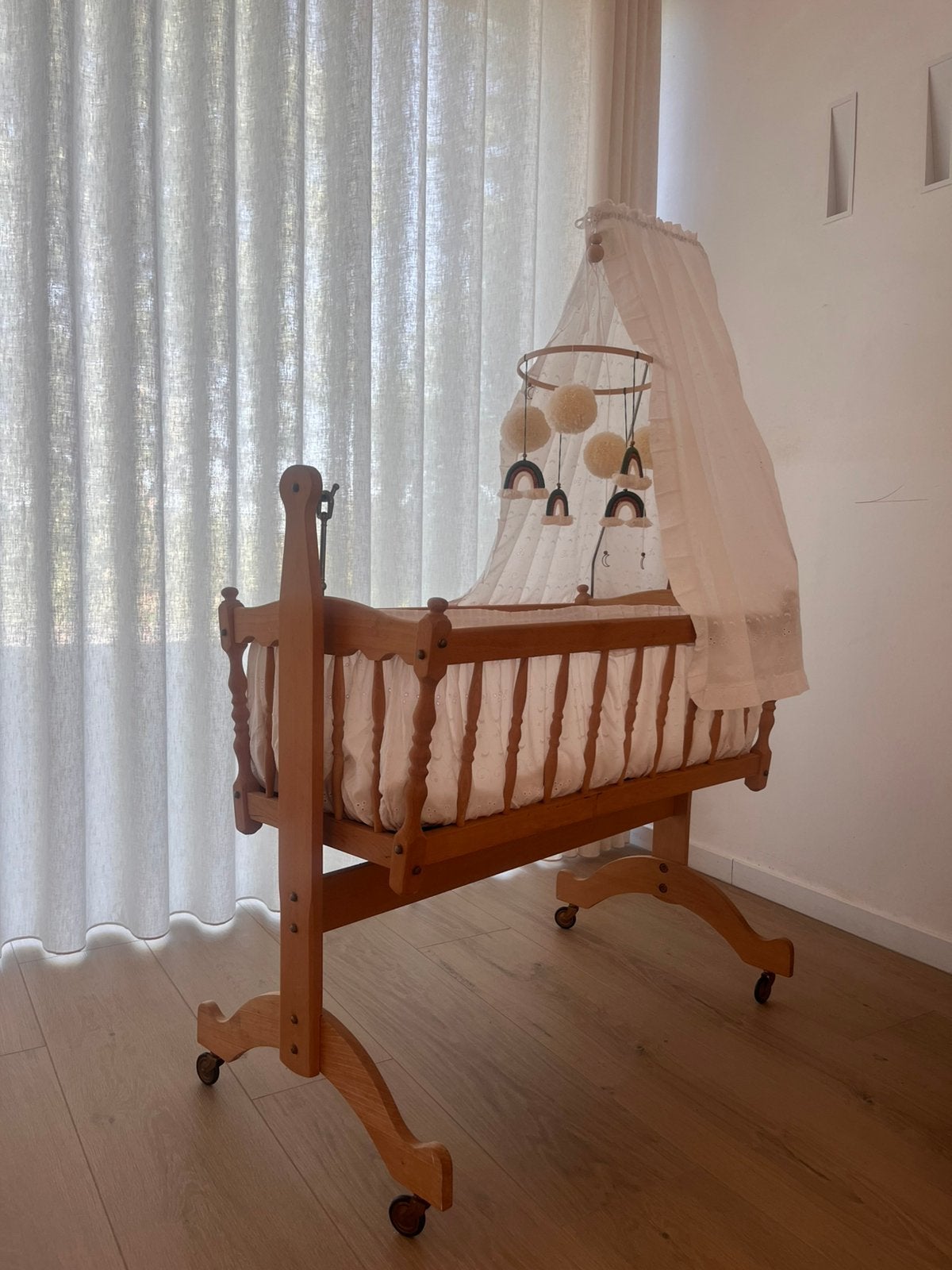 Houten wieg met hemel, Kinderen en Baby's, Babywiegjes en Ledikanten, Ophalen, Wieg