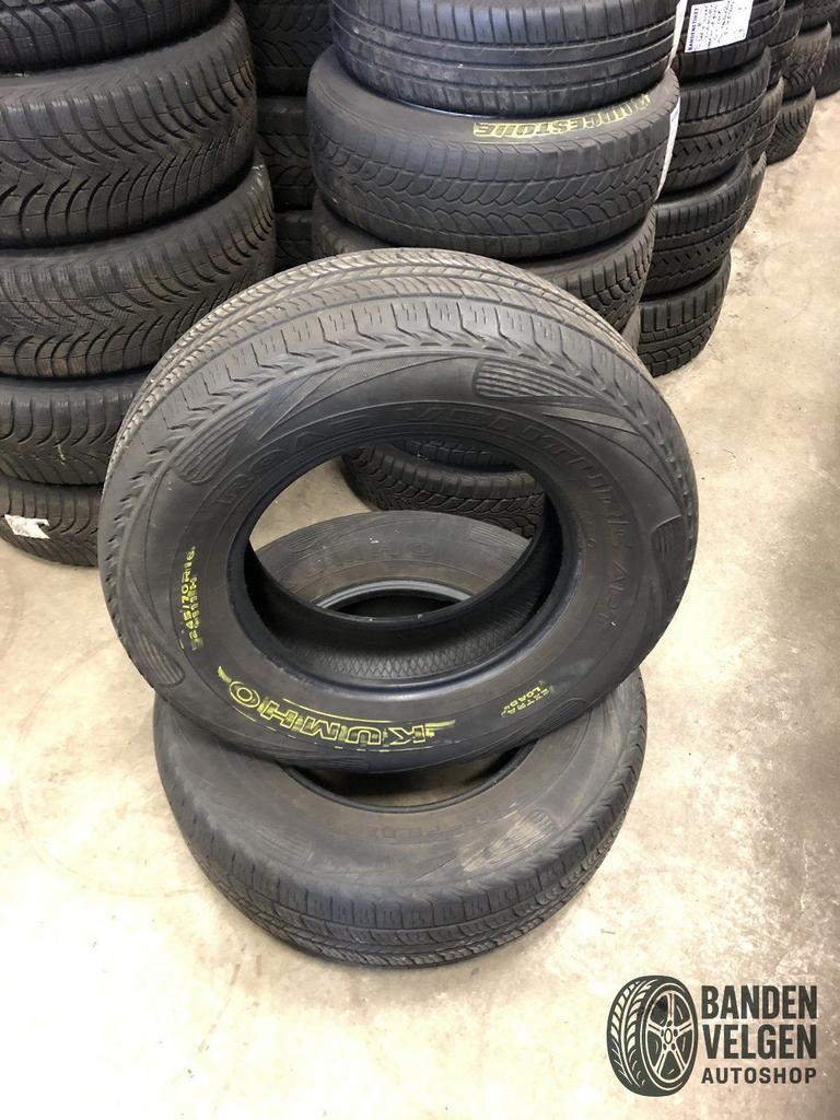 2 x 245-70-16 111H Zomerbanden Kumho Road Venture APT Extra, Auto-onderdelen, -, Ophalen of Verzenden, Band(en), -