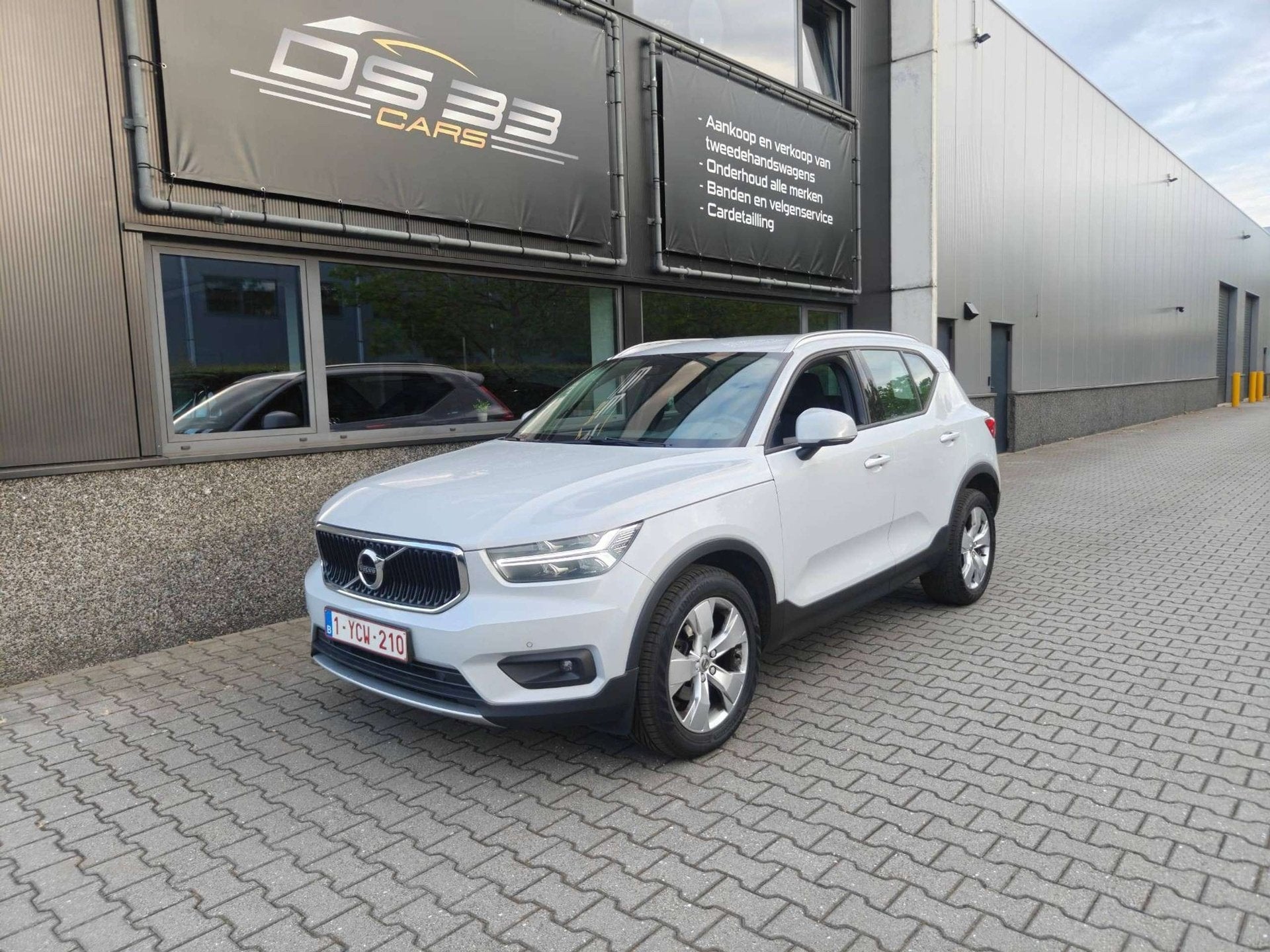 Volvo XC40 1.5 T3 Pro/LED/Cruise/Keyless/CAM/Zetel+Stuurverw, Autos, Volvo, Argent ou Gris, Achat, Entreprise, Entretenue par le concessionnaire