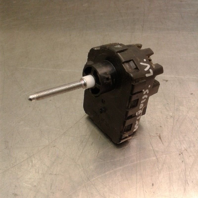 PHARE MOTEUR Suzuki Alto (GF) (01-2009/-), Utilisé, Suzuki