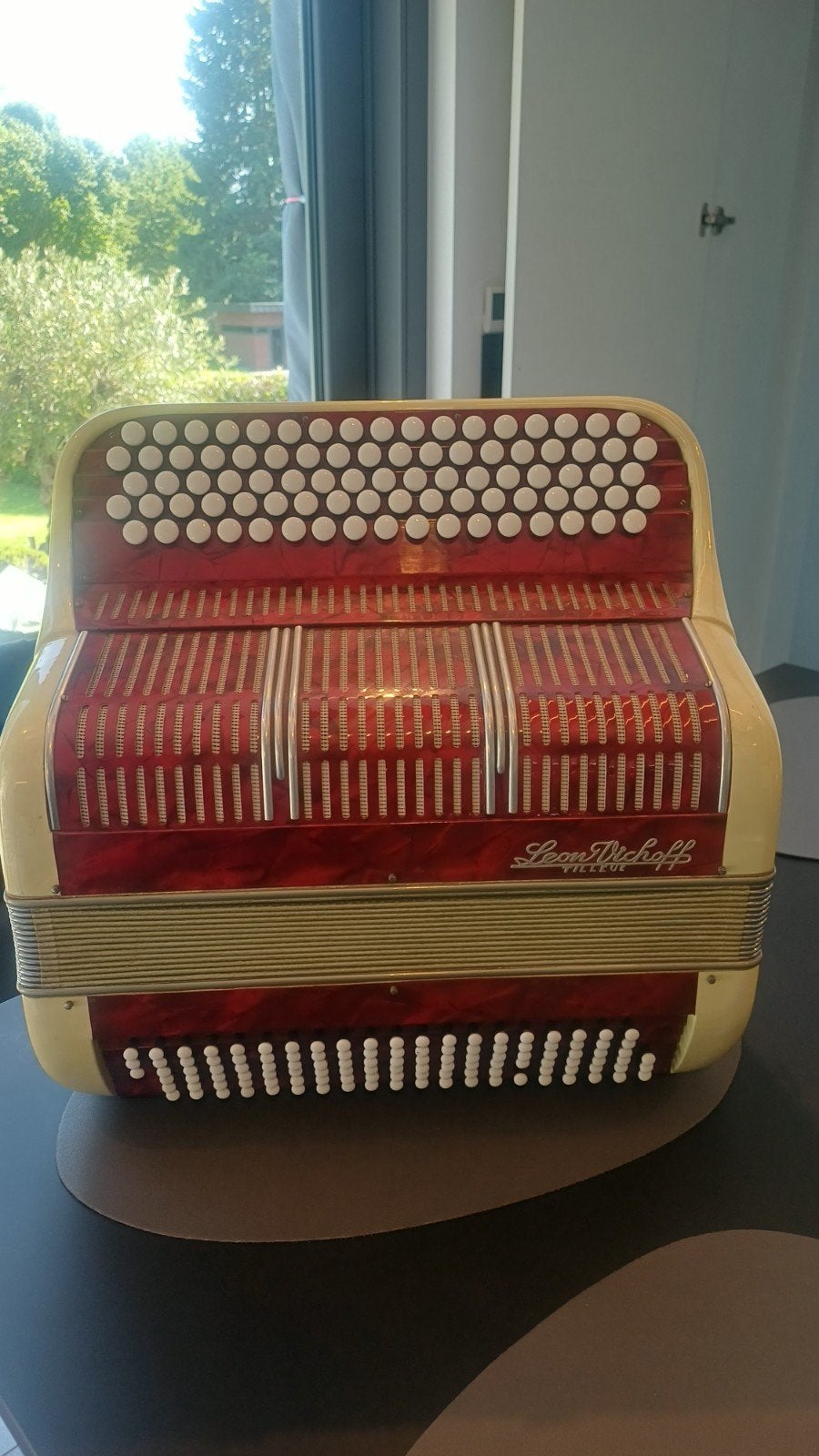Te koop accordeon do 3rd button, 120-bas