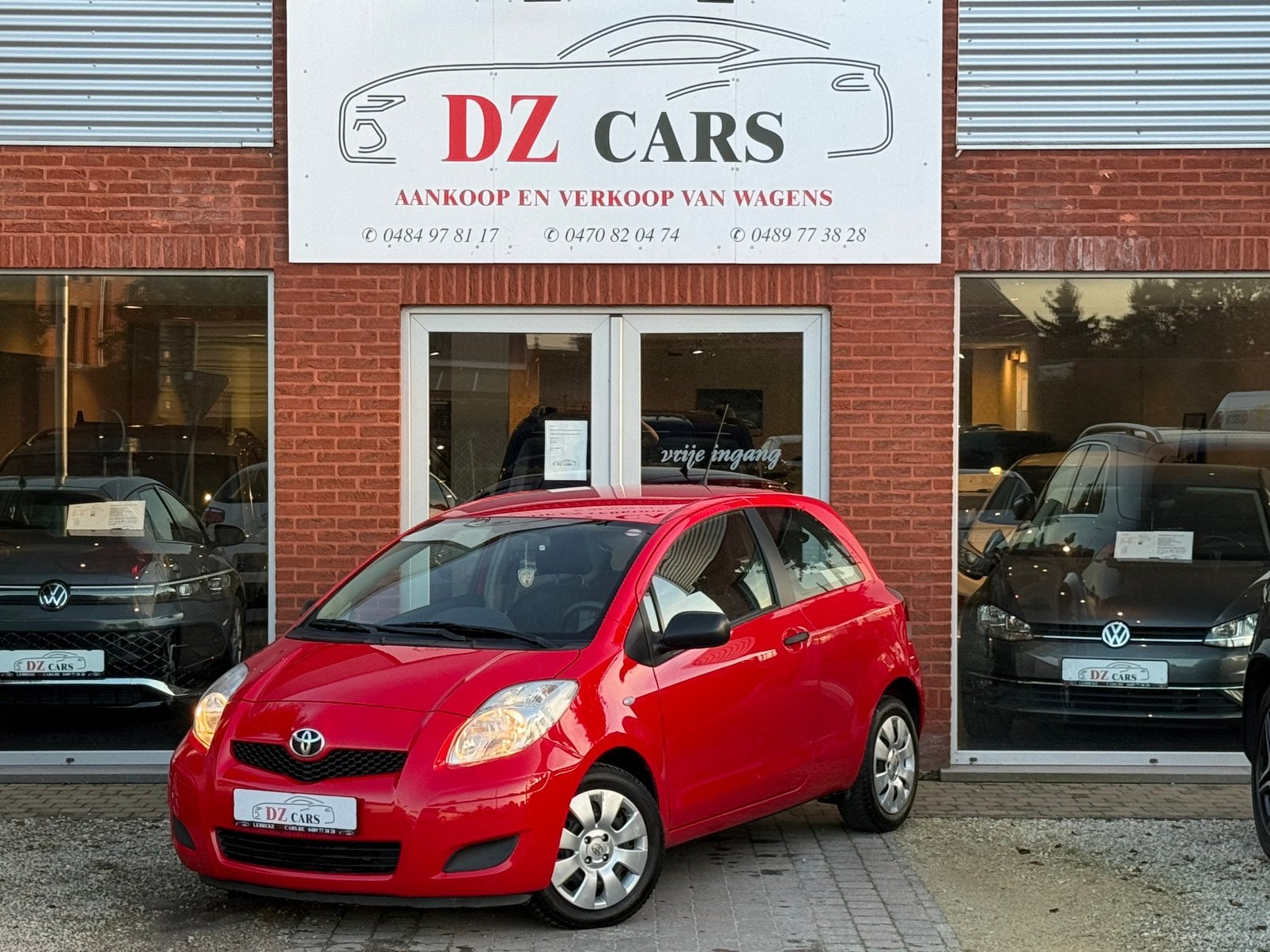 TOYOTA YARIS 1.4D 90CH |RADIO CD | AUX | 1ER PROPRIÉTAIRE |, Autos, Rouge, Achat, Entreprise, 110 g/km