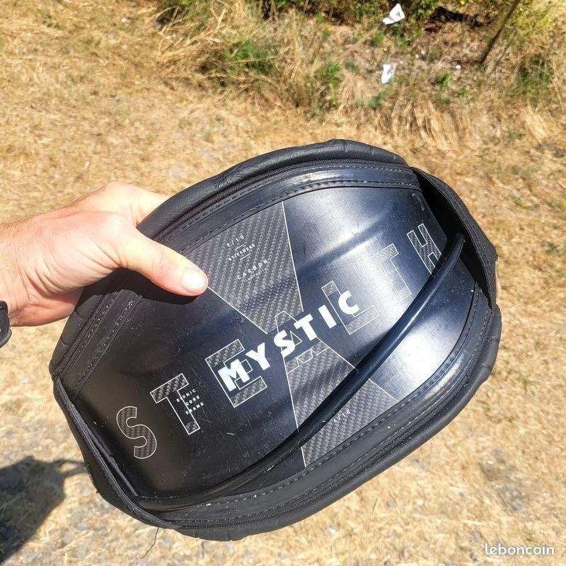 Mystic stealth Harnas Medium + haak, Watersport en Boten, Ophalen of Verzenden, Zo goed als nieuw