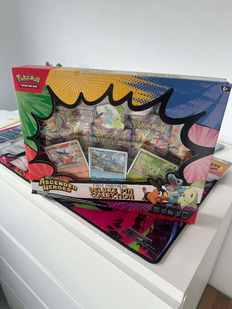 Ascended heroes pin collection, Hobby & Loisirs créatifs, Enlèvement ou Envoi, Neuf, Booster box