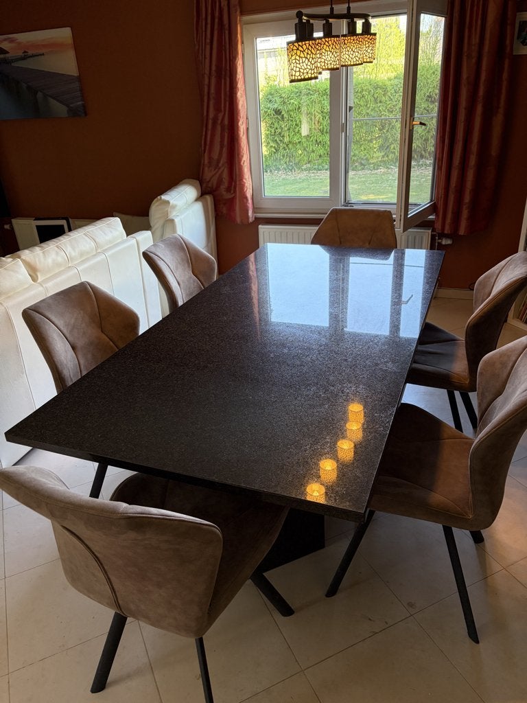 Table en granit à vendre, Maison & Meubles, Tables | Tables à manger, Comme neuf, 50 à 100 cm, 150 à 200 cm, Cinq personnes ou plus