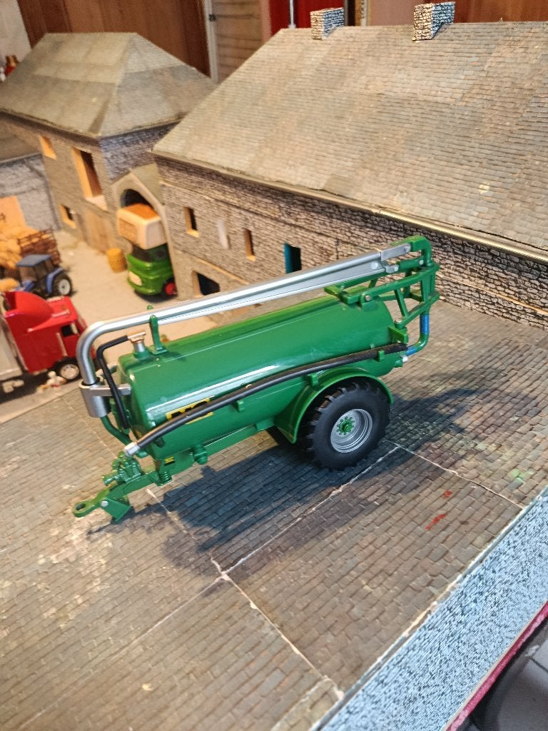 Tonne à lisier NC 2500 Britains, Hobby & Loisirs créatifs, Voitures miniatures | 1:32, Enlèvement ou Envoi, Utilisé, Tracteur et Agriculture