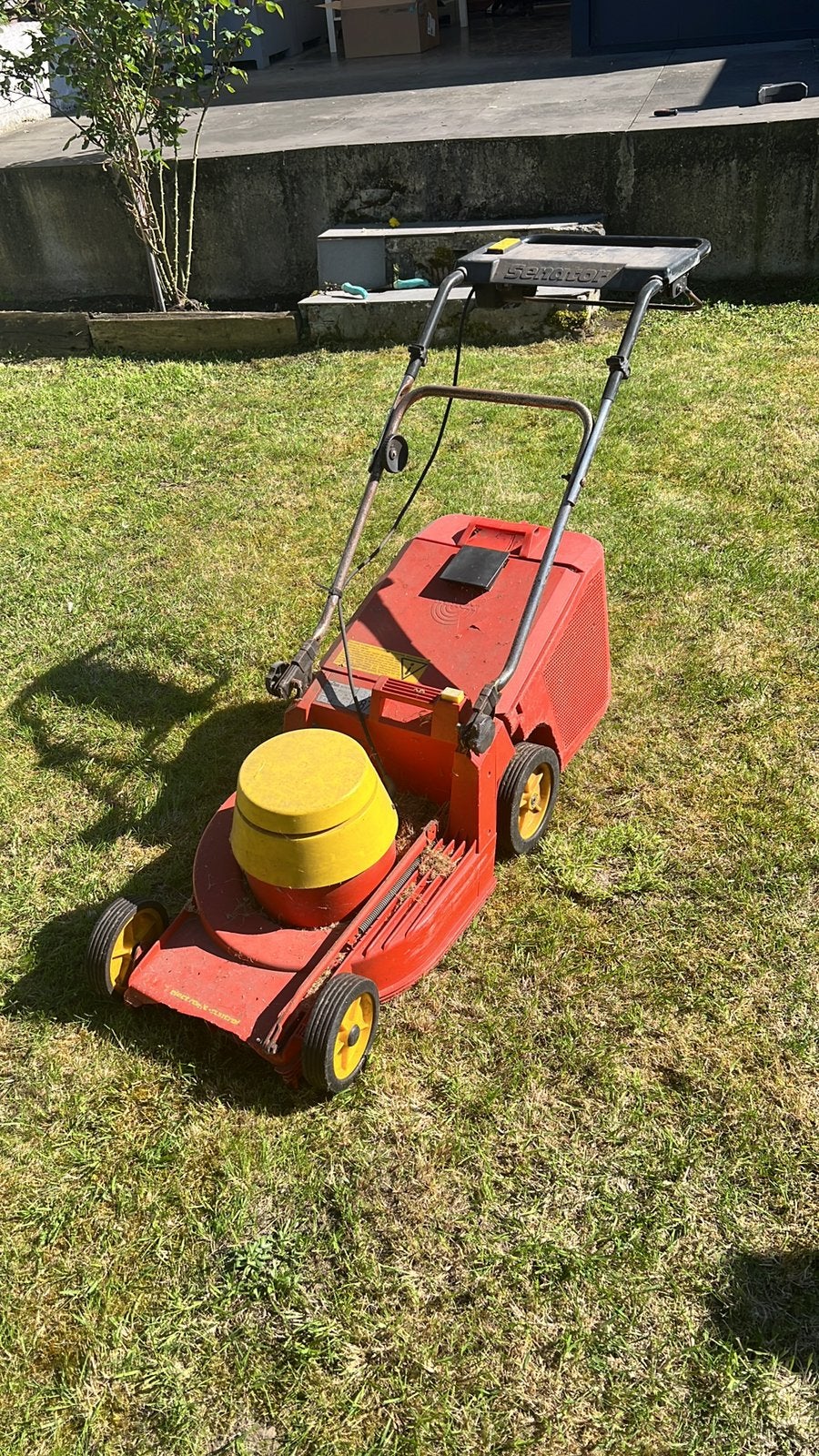 Gratis grasmaaier af te halen in Lier, Tuin en Terras, Ophalen, Gebruikt, Elektrische grasmaaier