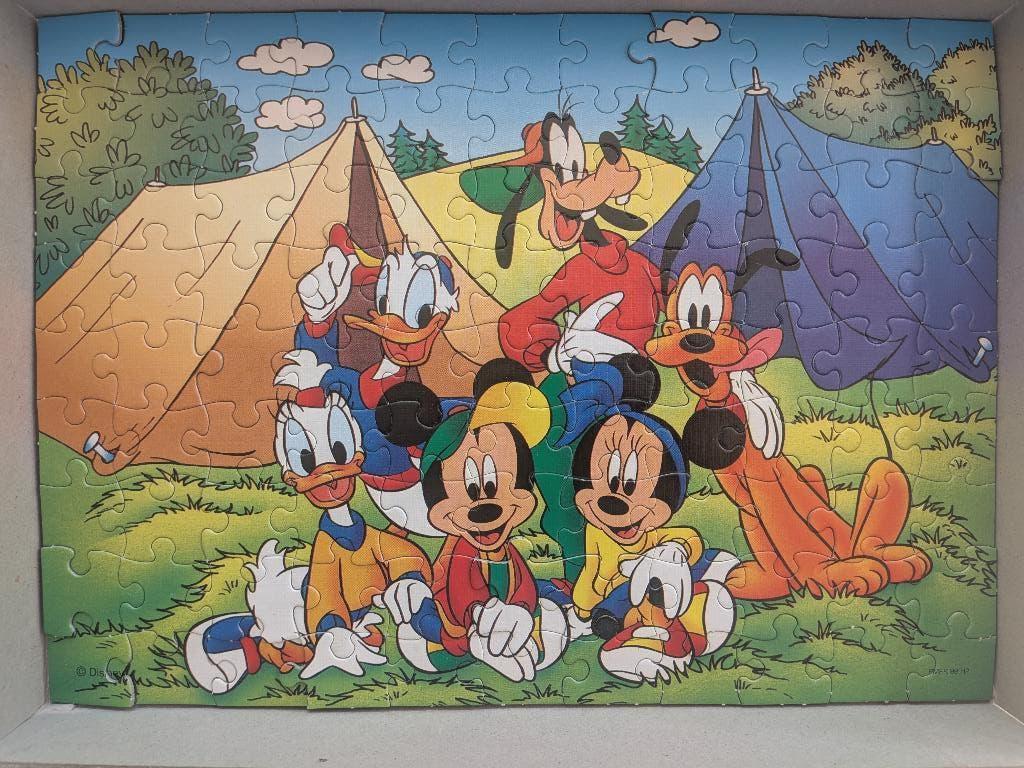 Puzzel Mickey Mouse en vriendjes 99 stukken, Kinderen en Baby's, Speelgoed | Kinderpuzzels, Ophalen, Meer dan 50 stukjes, Gebruikt