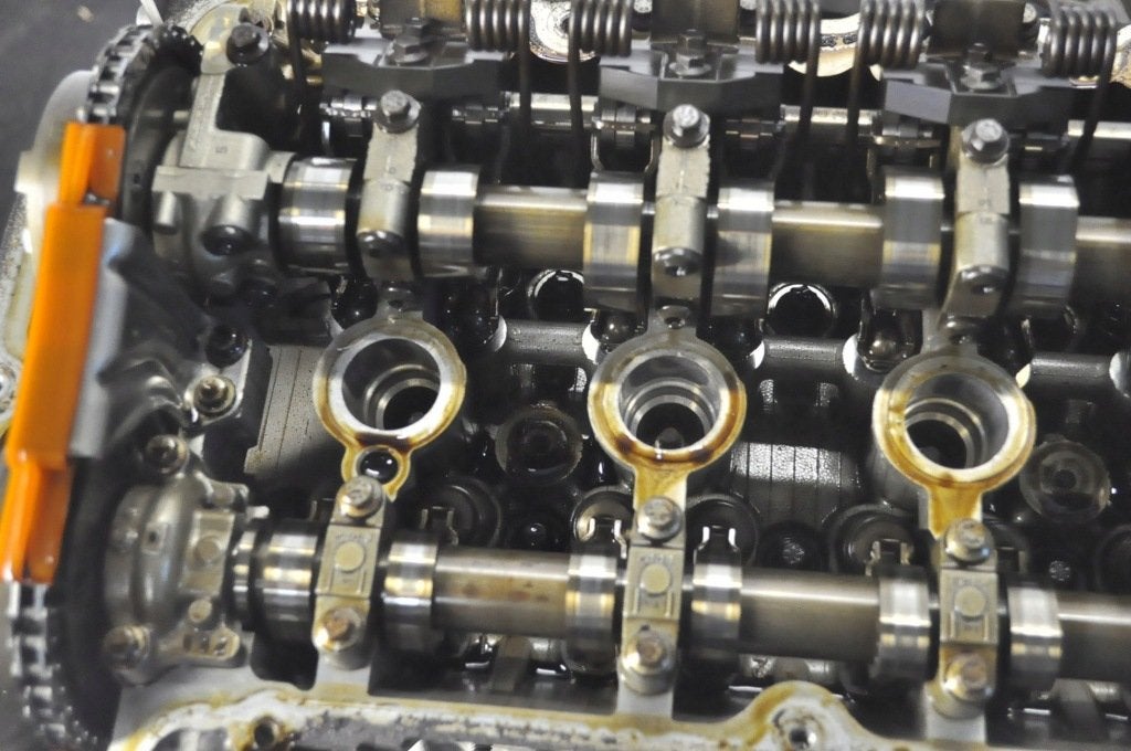 Moteur 8FP Nu DS3 CITROEN, Envoi, Utilisé, Skoda