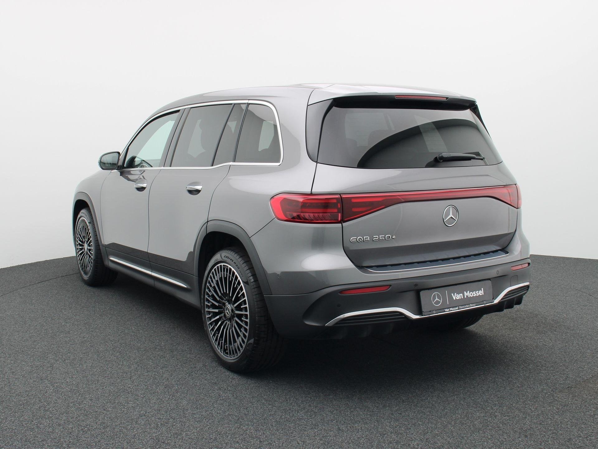 Mercedes-Benz EQB 250+ AMG LINE + HEAD UP + BURMESTER + CARP, Auto's, Dealer onderhouden, Stof, Gebruikt, 5 zetels